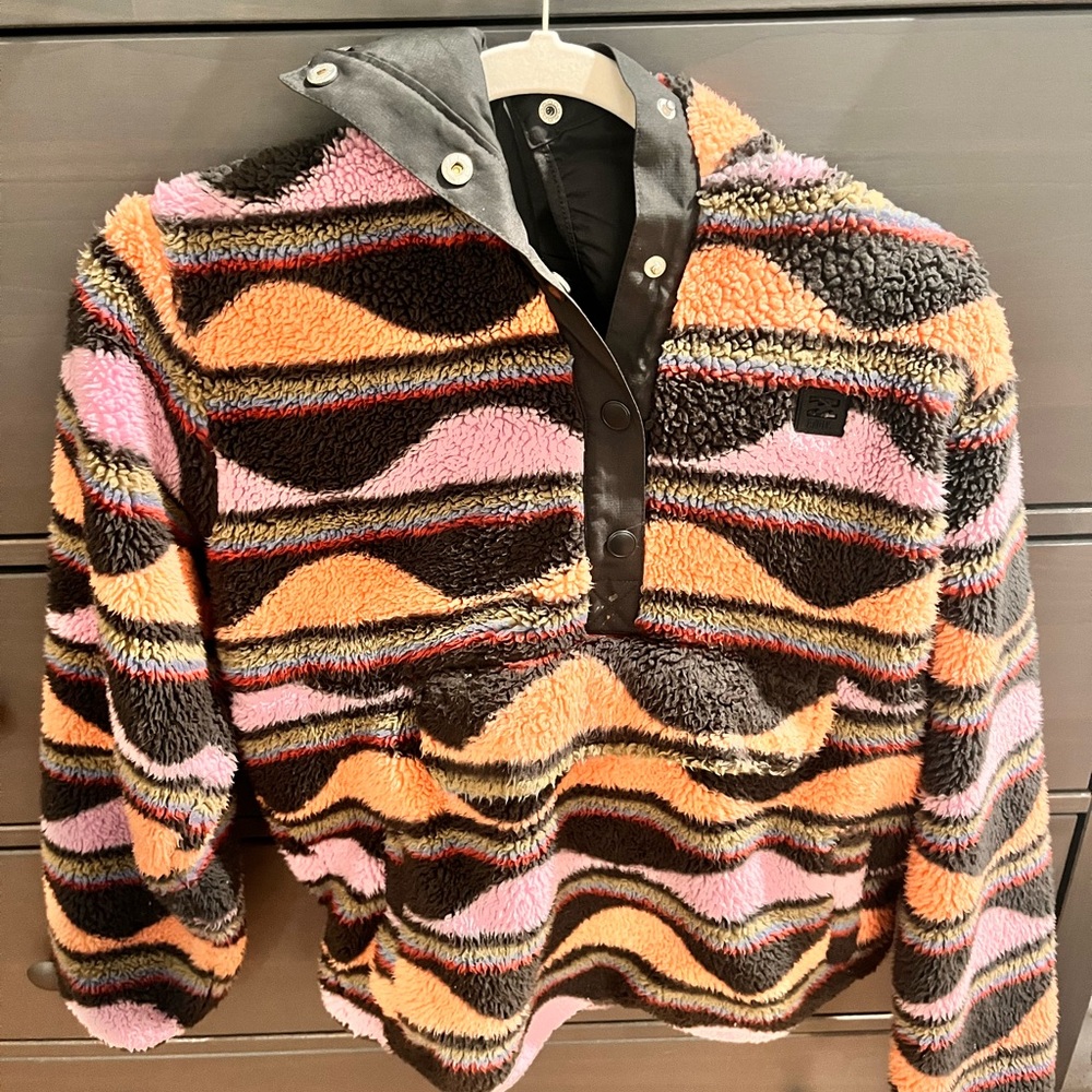 Woman’s fleece pullover